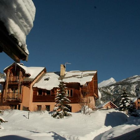Le Leyrier Hameau Des Chazals Nevache Hautes Alpes Exteriör bild