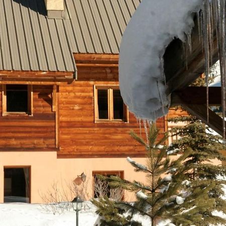 Le Leyrier Hameau Des Chazals Nevache Hautes Alpes Exteriör bild
