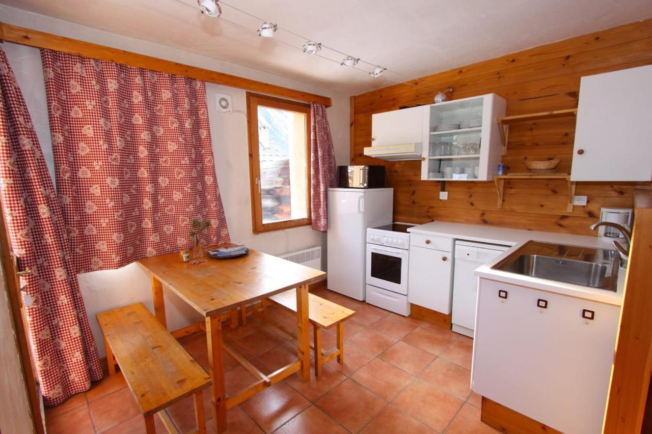 Le Leyrier Hameau Des Chazals Nevache Hautes Alpes Exteriör bild